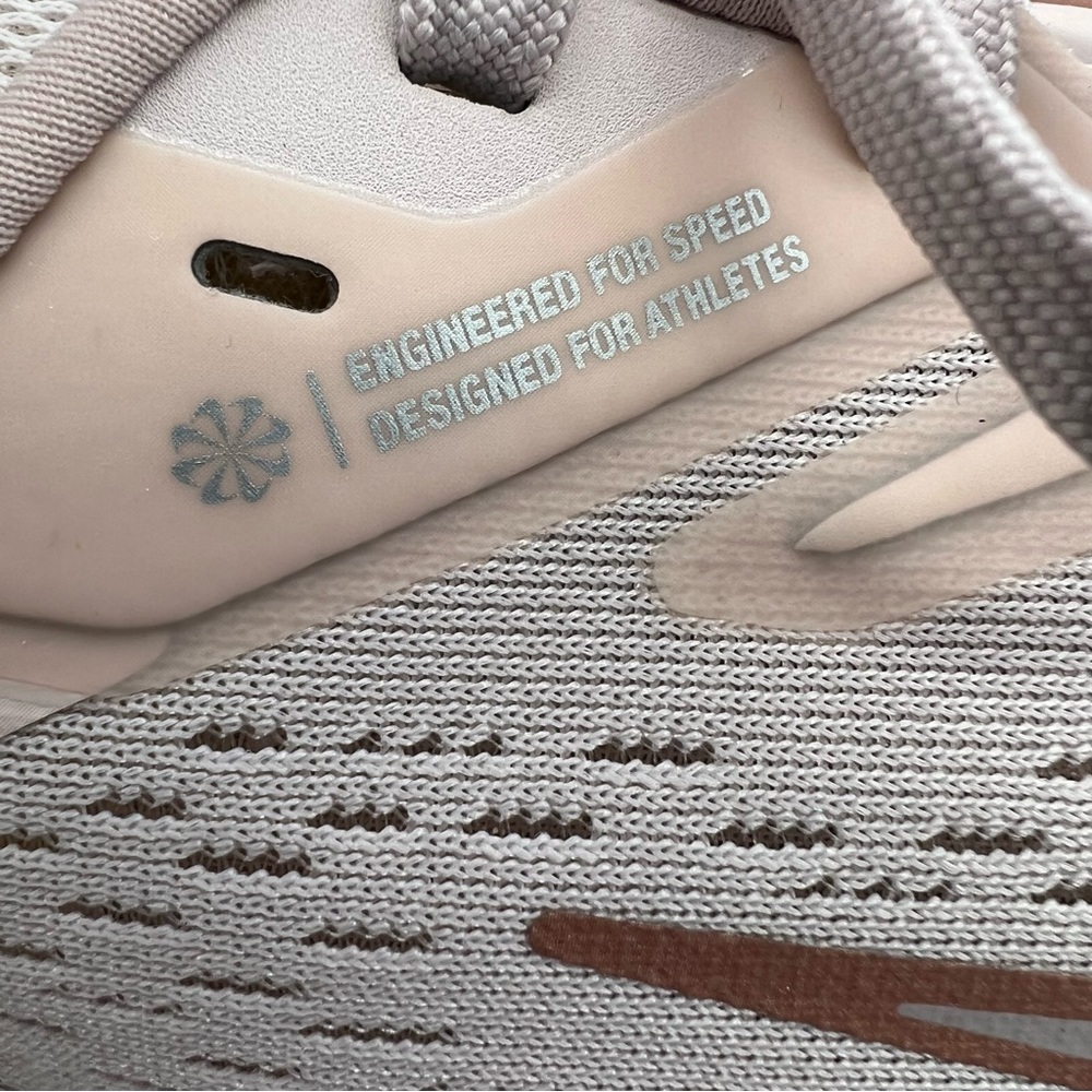 Nike Women's Zoom Winflo 7 'Barely Rose' CJ0302-601 Running Training Sneakers - Picture 9 of 14